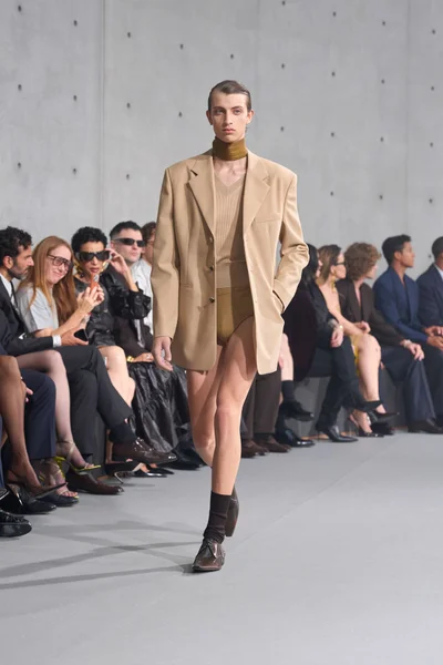 Look 33